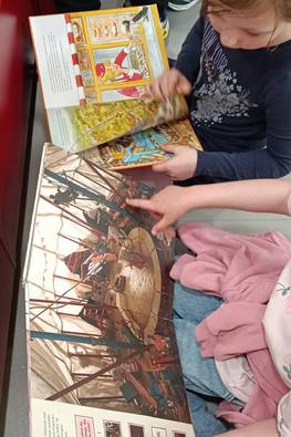 Kindergarten - Besuch in der Stadtbibliothek